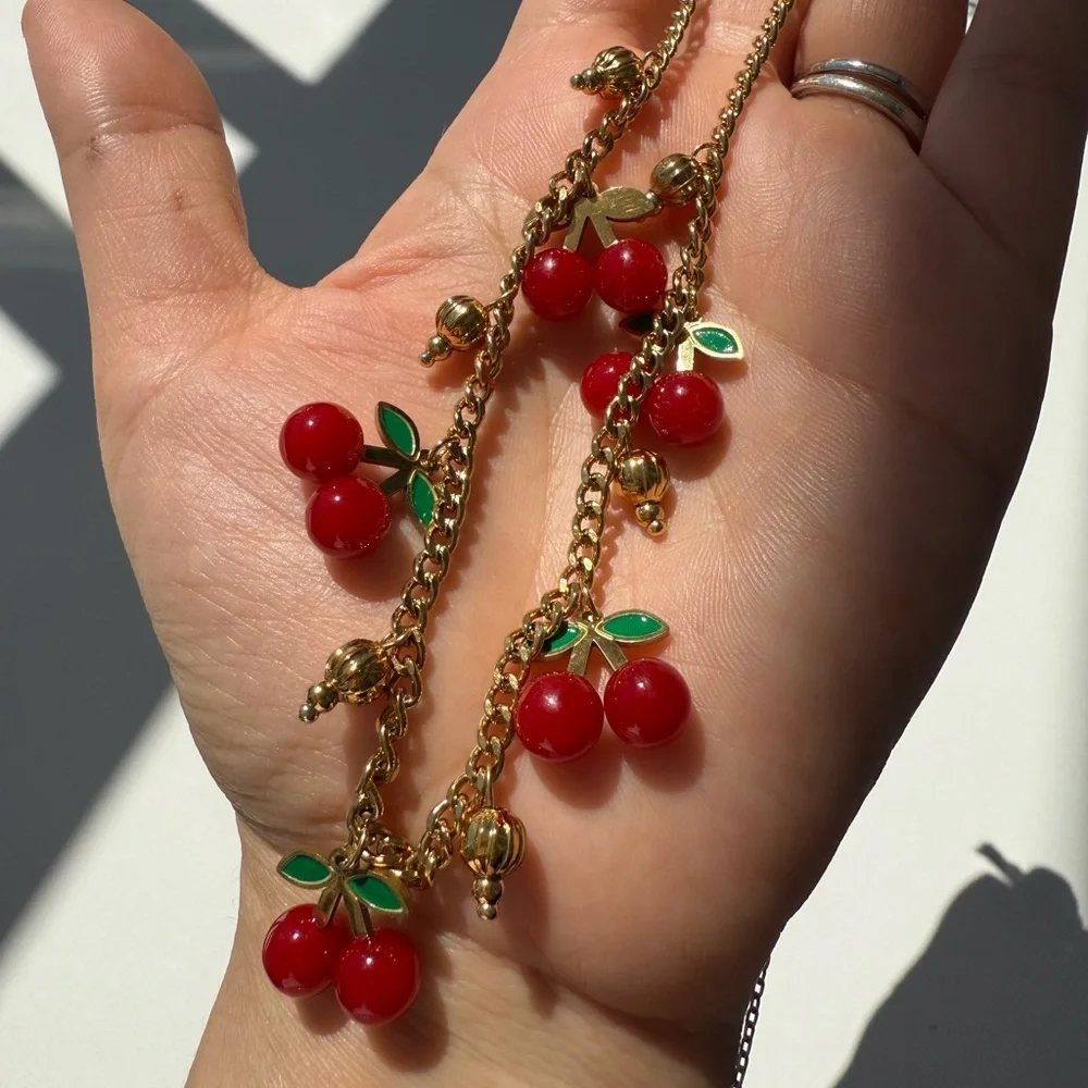 18K GOLD Cherry Charm Necklace
Stainless Steel Gold Plated - Picture 8 of 9